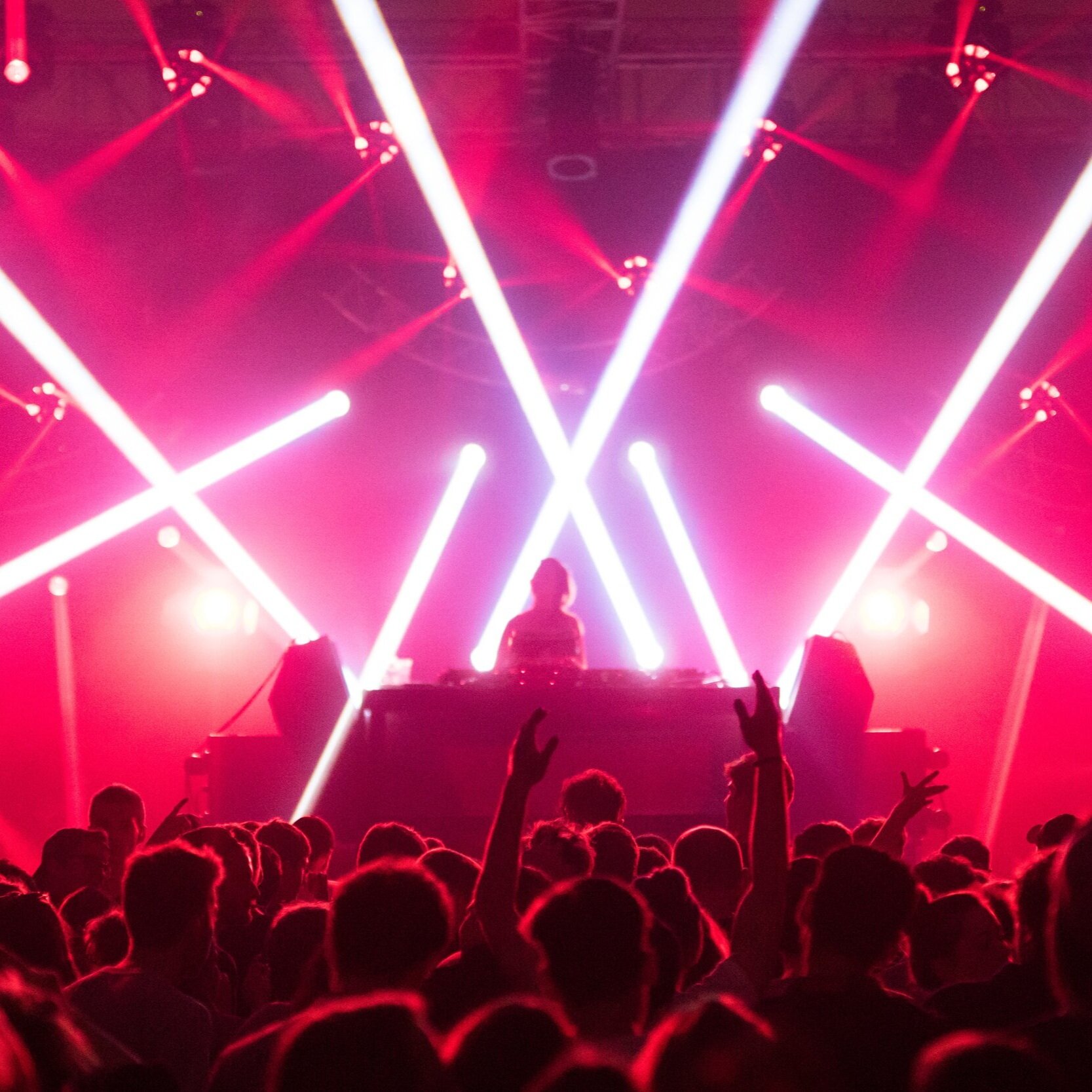 Wedding+DJ,+Party+DJ+and+Corporate+Event+Disc+Jockey+Minneapolis+MN